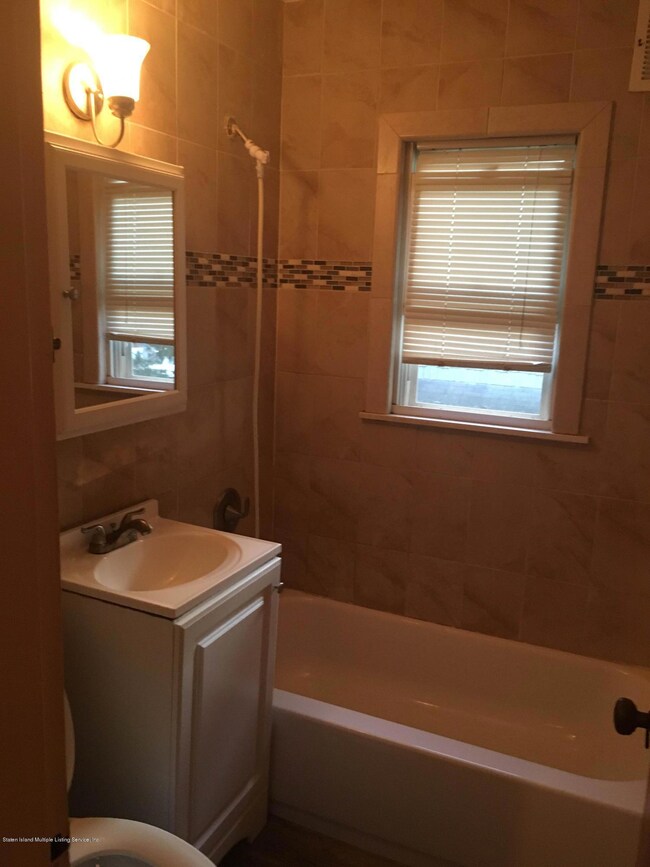 44 Remsen St, Staten Island, NY 10304 - photo 3