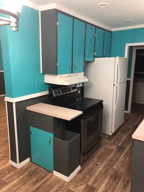 811 N Van Buren St, Auburn, IN 46706 - photo 4