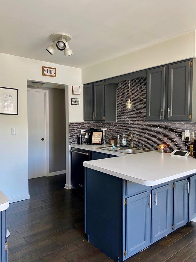 1922 Wisteria Ct unit 3, Naperville, IL 60565 - photo 6