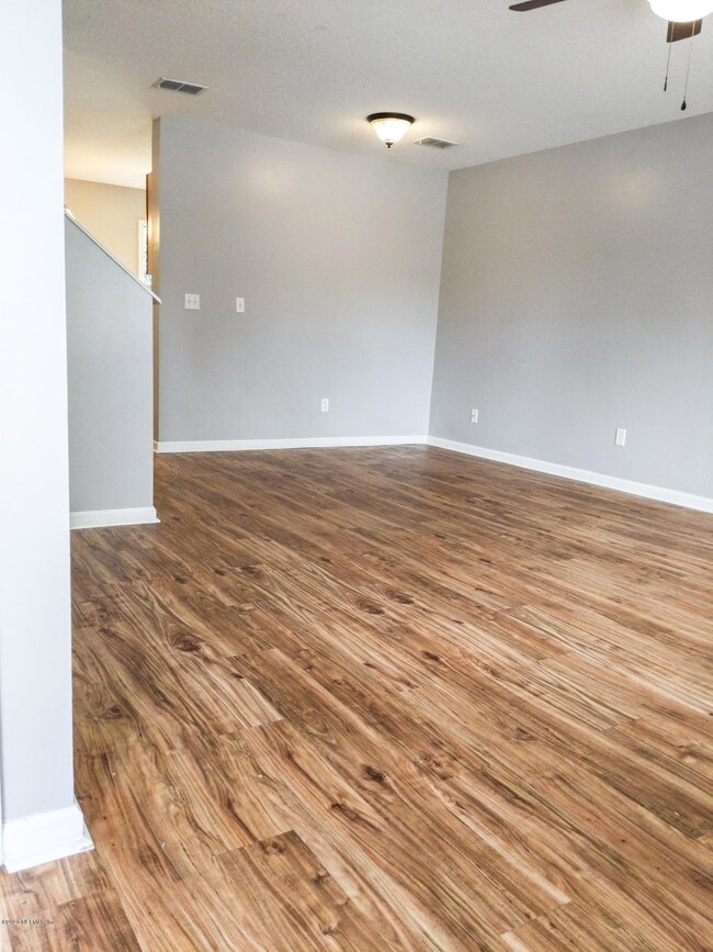 2525 University Blvd S, Jacksonville, FL 32216 - photo 3