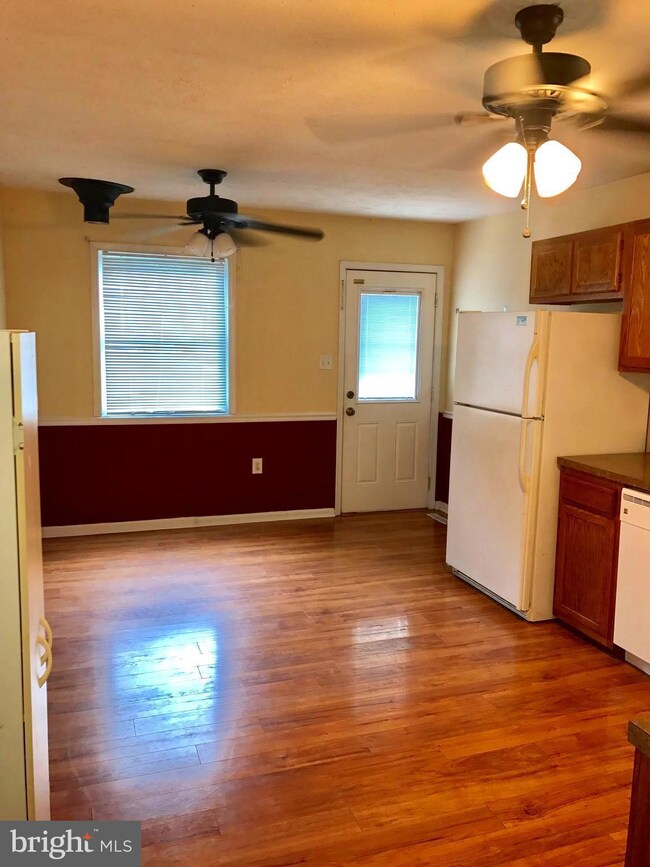 12420 Channelview Dr, Newburg, MD 20664 - photo 3