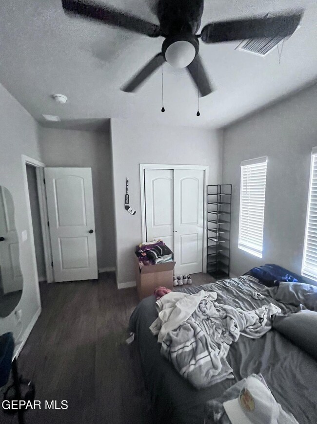 12873 Haxby St, Horizon City, TX 79928 - photo 6