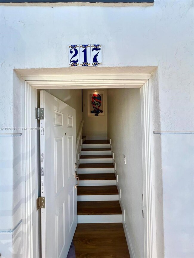 925 NW 82nd Ave unit 217A, Miami, FL 33126 - photo 3