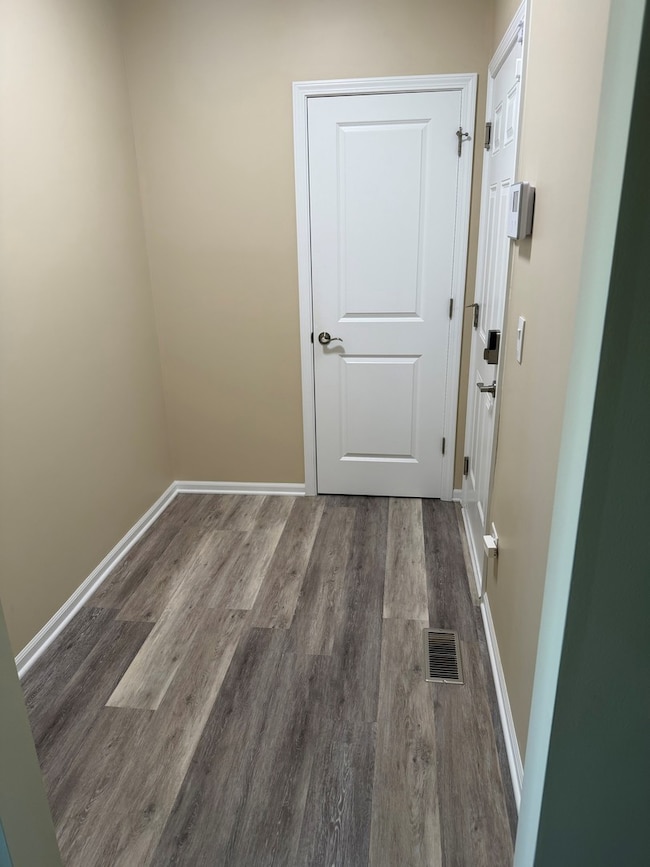 unlisted-address, Yorkville, IL 60560 - photo 6