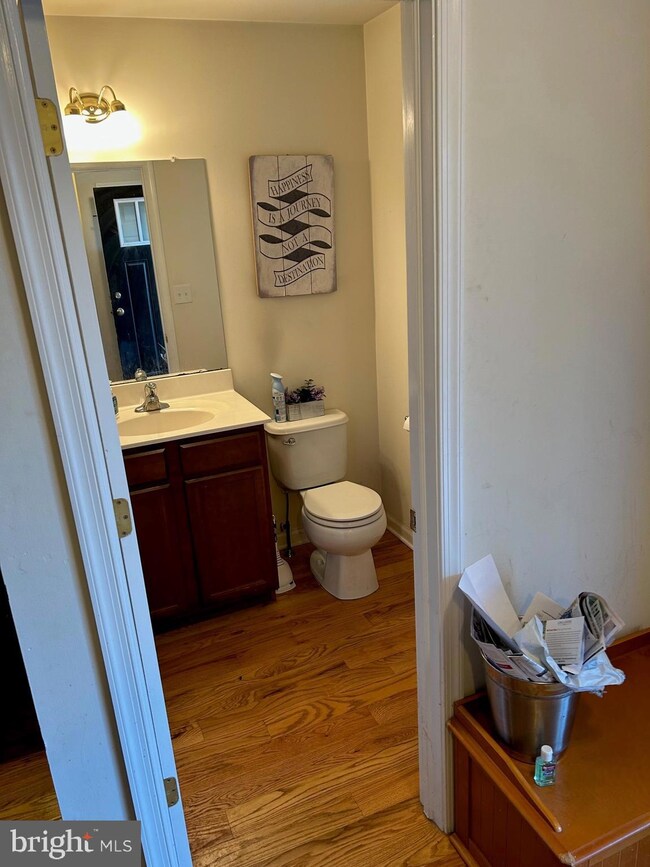 402 Acorn St unit B, Lansdale, PA 19446 - photo 4