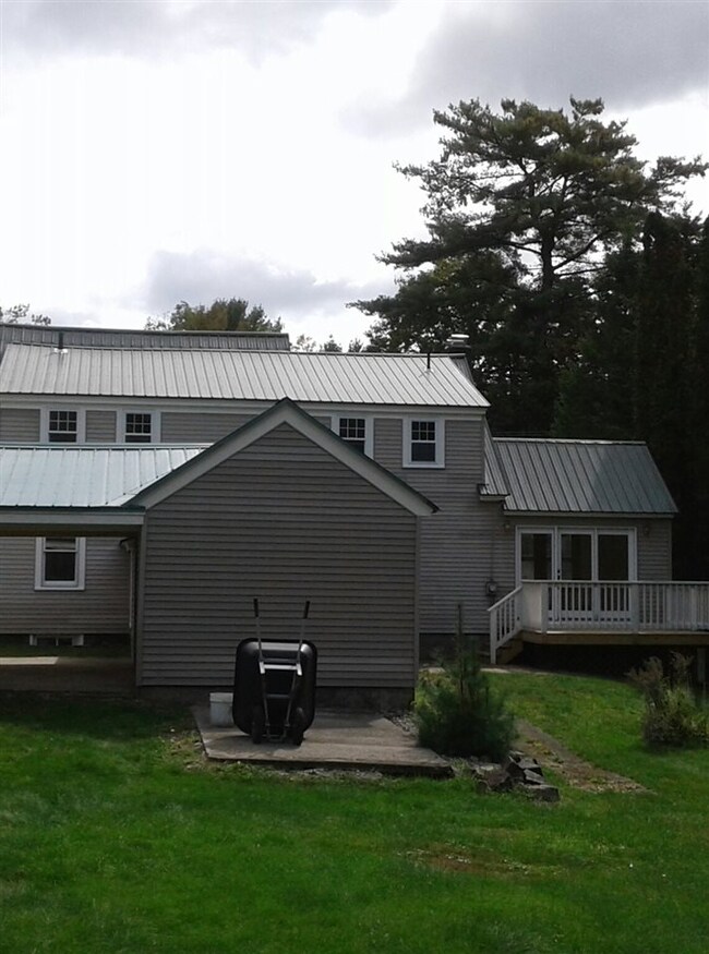 44 High St, Lancaster, NH 03584 - photo 5