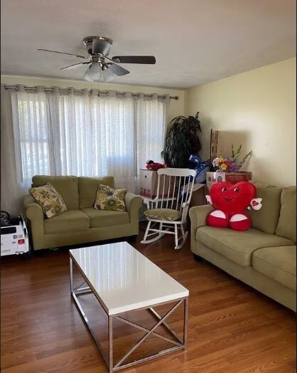 298 Heather St, Cranston, RI 02920 - photo 2