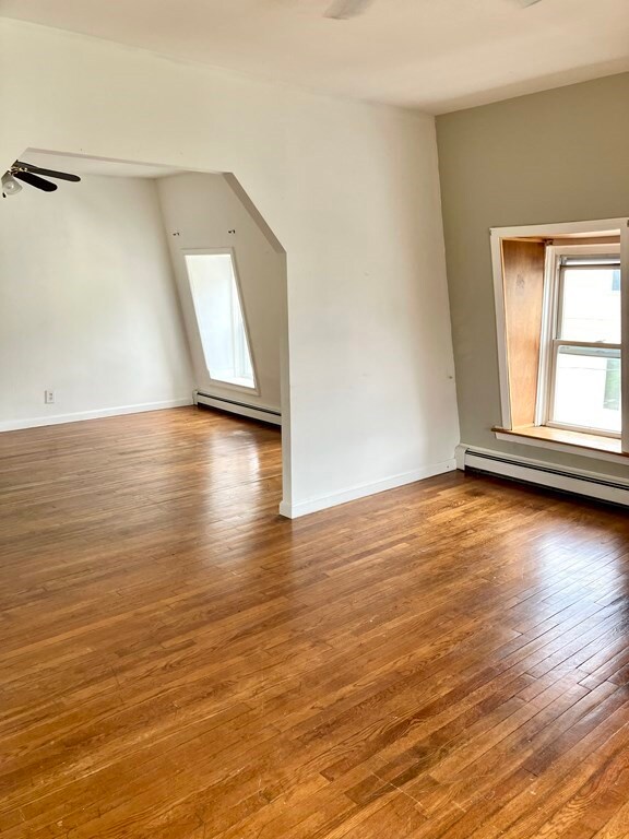 154 Cottage St unit 3, Fall River, MA 02721 - photo 2