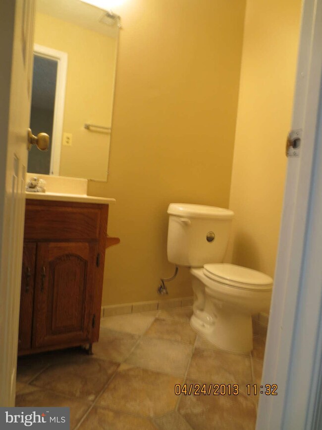 4171 Churchman Way unit 6-59, Woodbridge, VA 22192 - photo 4