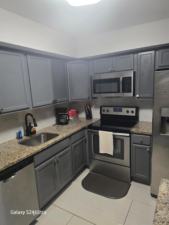 618 SW 1st St, Boynton Beach, FL 33435 - photo 3