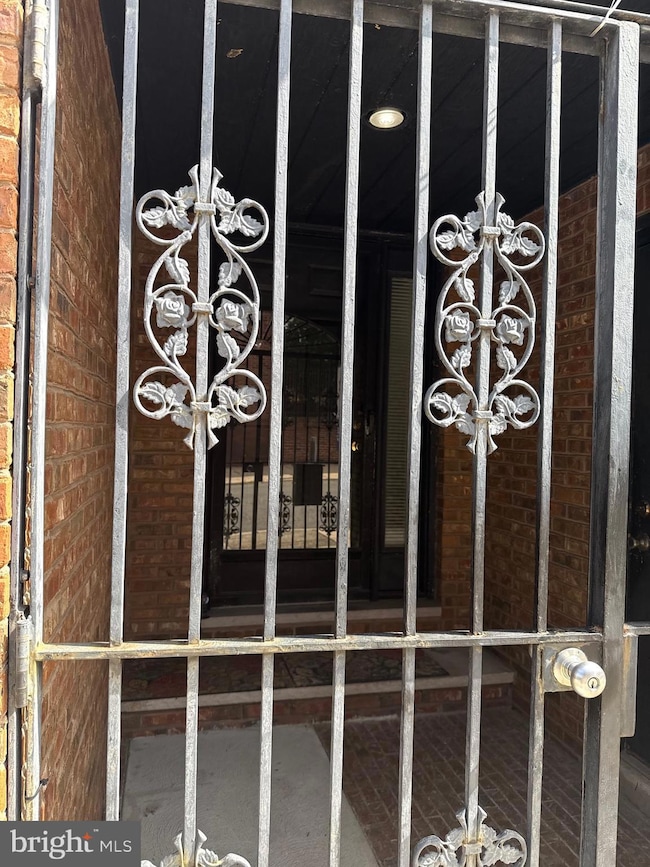 949 N Orianna St, Philadelphia, PA 19123 - photo 7