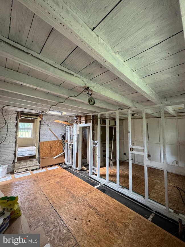 811 Philadelphia Ave, Reading, PA 19607 - photo 6