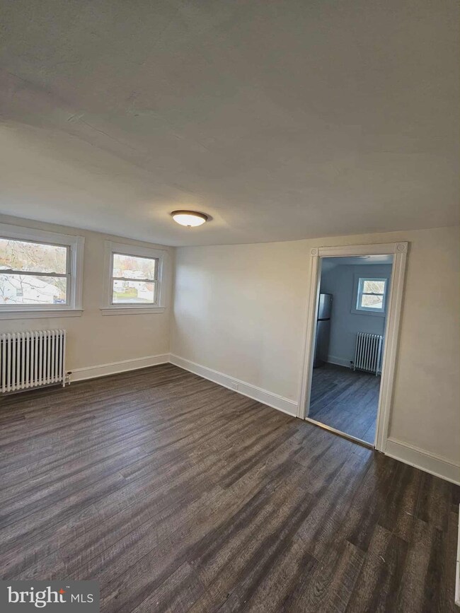 501 W Callowhill St unit 7, Perkasie, PA 18944 - photo 3