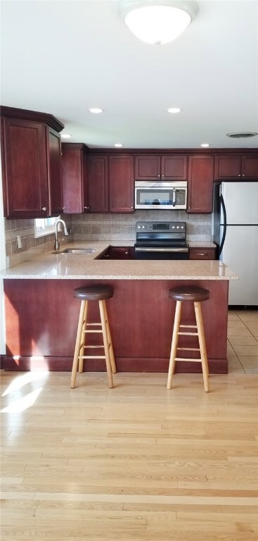 41 Coolspring Dr, Cranston, RI 02920 - photo 3