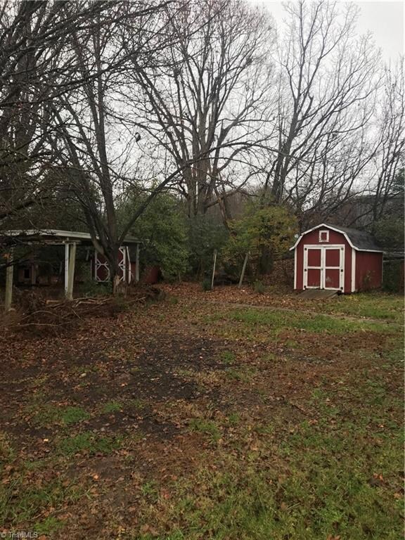 512 Ridgeway Cir, Asheboro, NC 27205 - photo 3