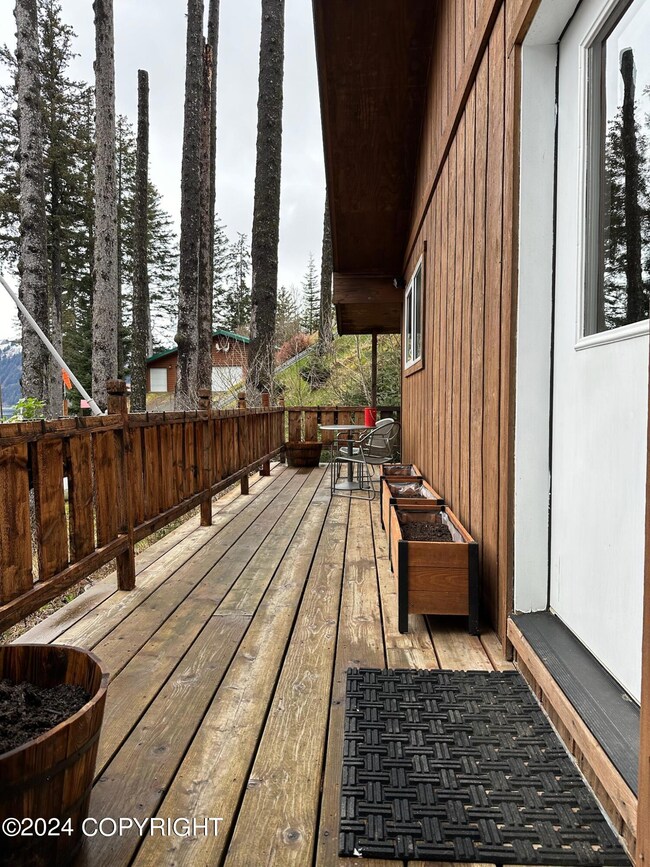 Entry deck