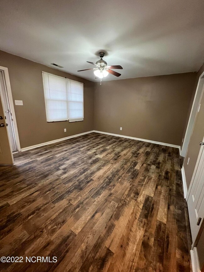 524 Williams St, Jacksonville, NC 28540 - photo 6