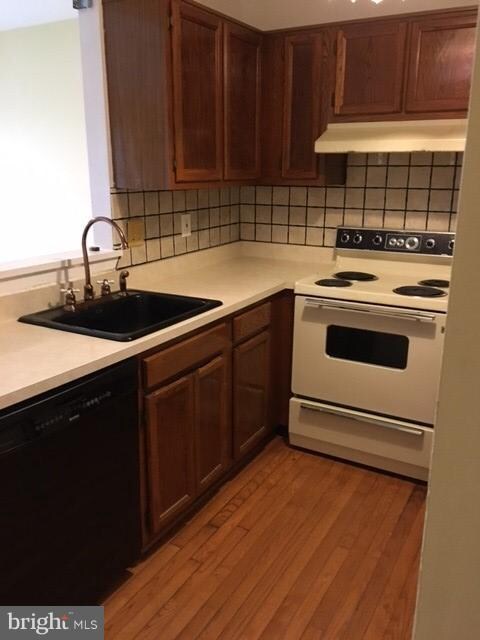 16 Sparrow Valley Ct, Montgomery Village, MD 20886 - photo 6