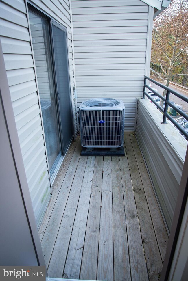 8101 Greenspring Way unit F, Owings Mills, MD 21117 - photo 6