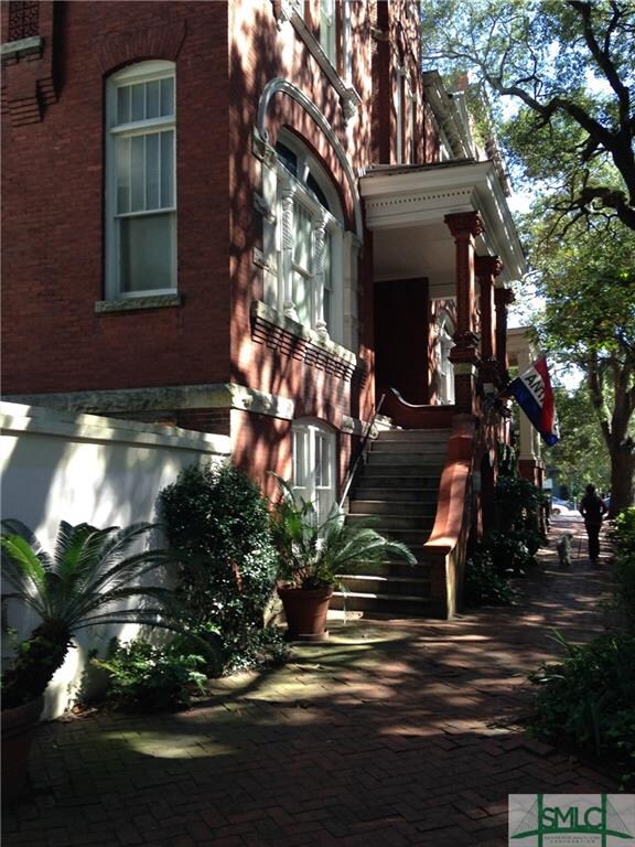 14 W Jones St, Savannah, GA 31401 - photo 5