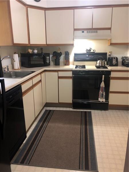 View od the kitchen from the hall. 2 ways into the