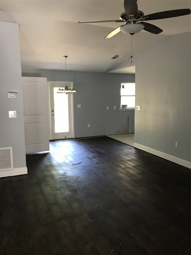 108 Mohave Rd, Crawfordville, FL 32327 - photo 5