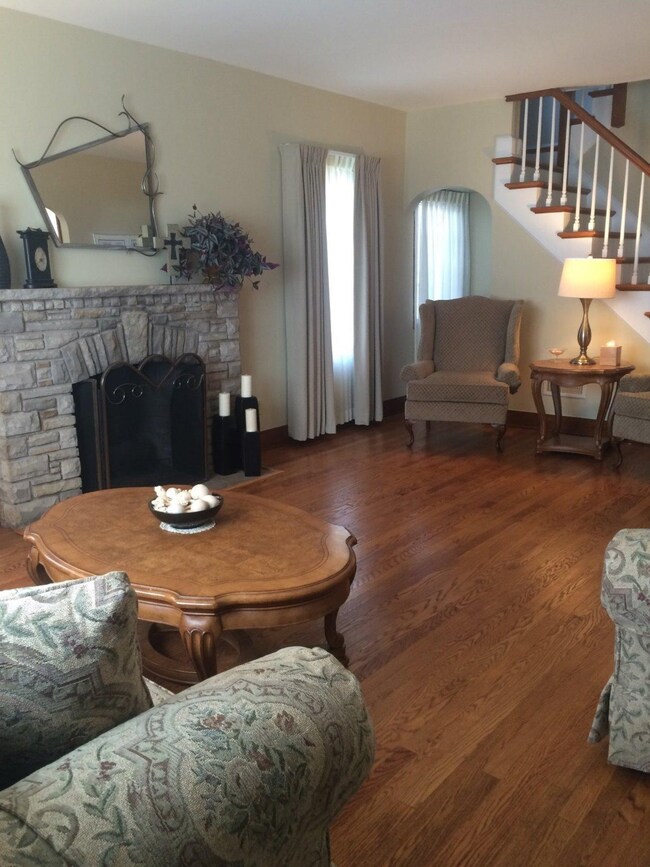 2045 Davis Ave, Whiting, IN 46394 - photo 2