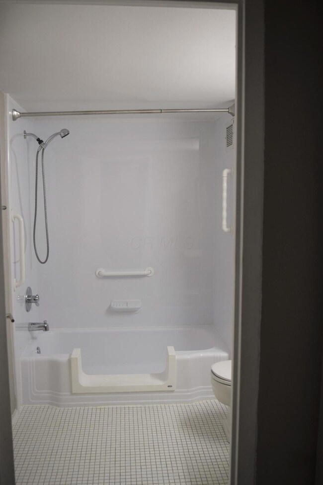 Park Towers unit 409, Columbus, OH 43203 - photo 4