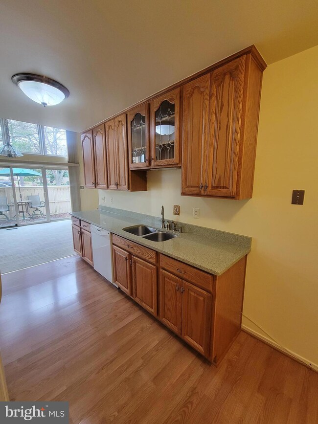 9412 Gentle Cir, Montgomery Village, MD 20886 - photo 6