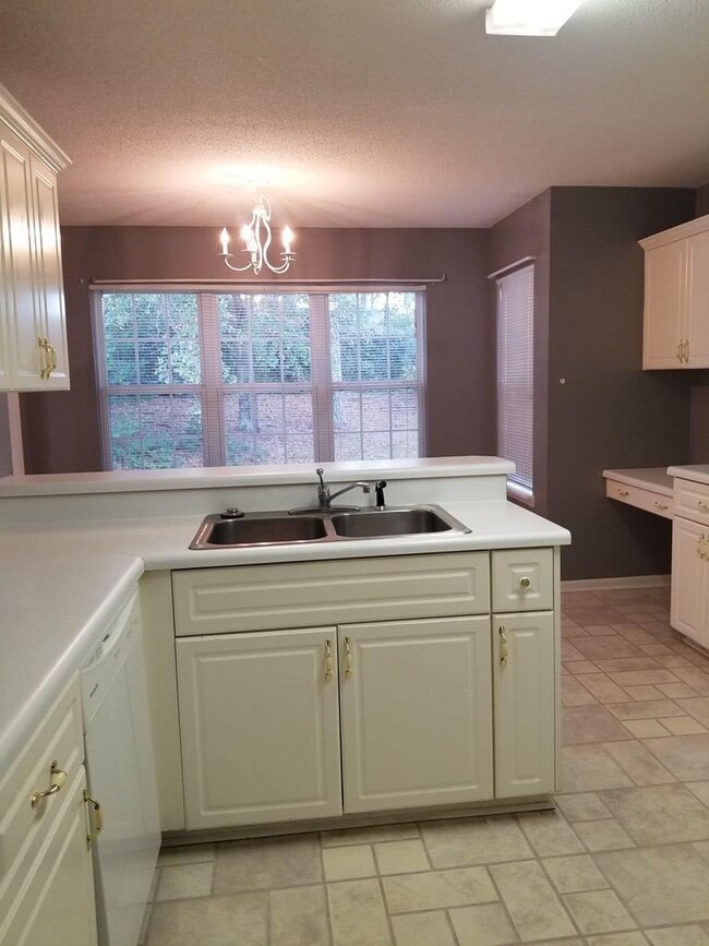 857 Park Chase Dr, Evans, GA 30809 - photo 7