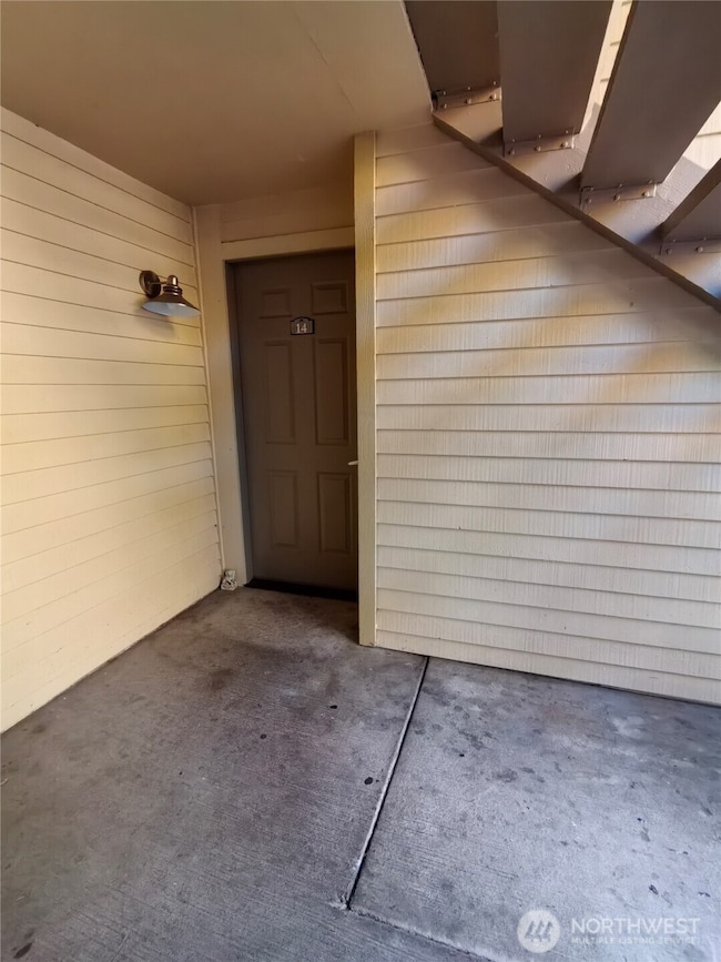 14006 SE 6th St unit 14, Bellevue, WA 98007 - photo 2