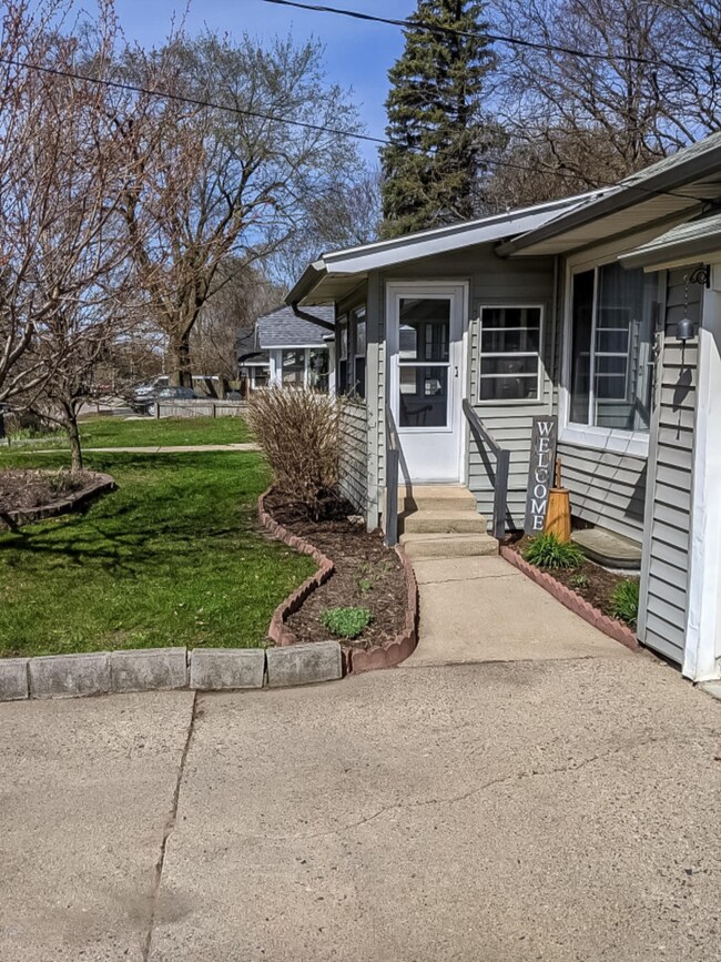 1311 Calgary Dr-4