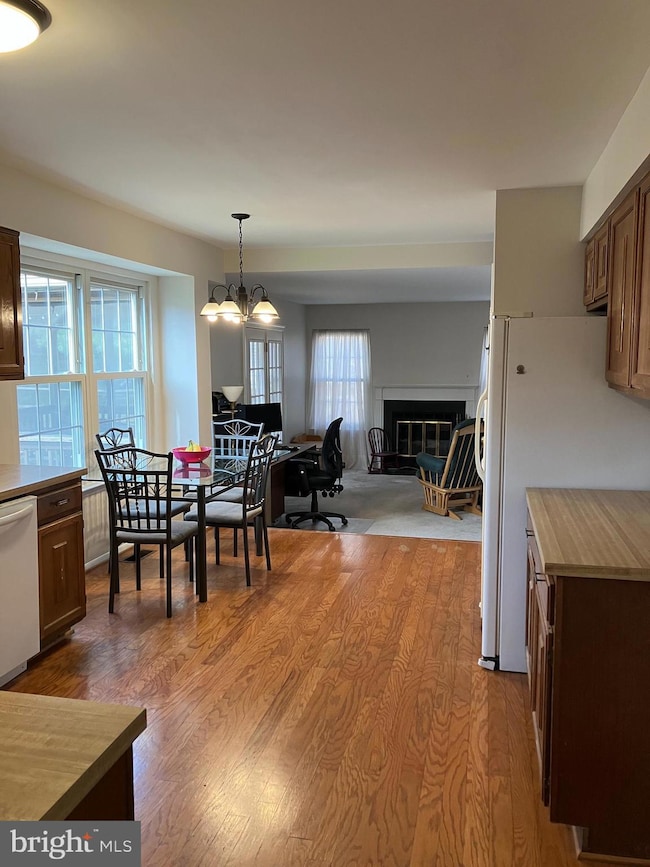 18424 Flower Hill Way, Gaithersburg, MD 20879 - photo 3