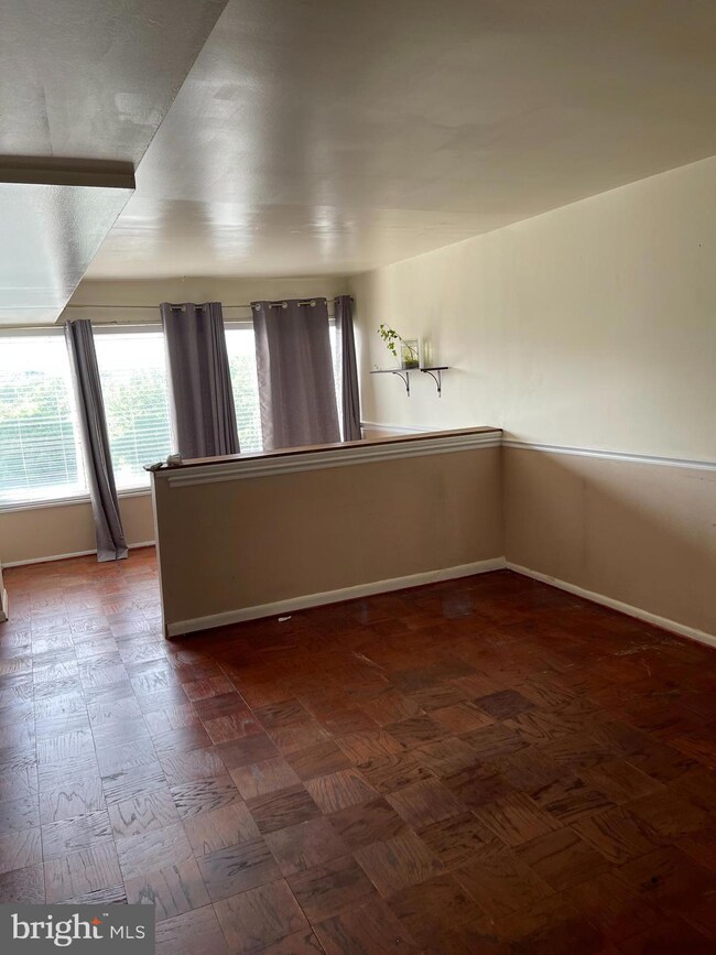 The Pavilion on the Park unit 610, Alexandria, VA 22304 - photo 2