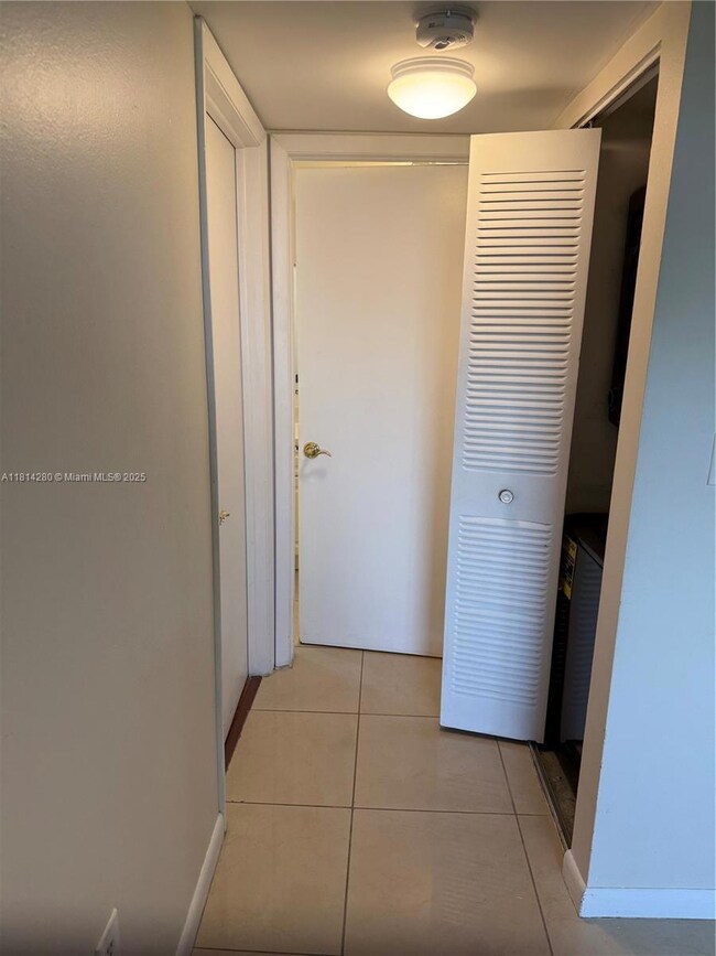 Verabella Falls unit E PH 2, Miami, FL 33193 - photo 7