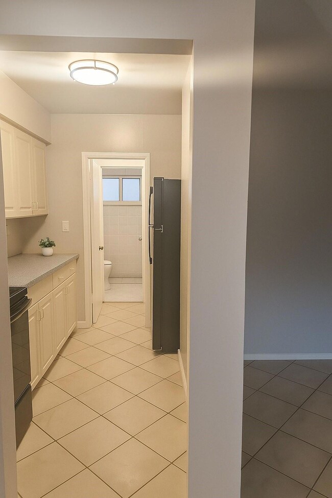 1129 NE 5th Terrace unit 2, Fort Lauderdale, FL 33304 - photo 4