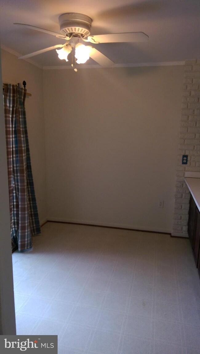 12866 Cara Dr unit 32, Woodbridge, VA 22192 - photo 5