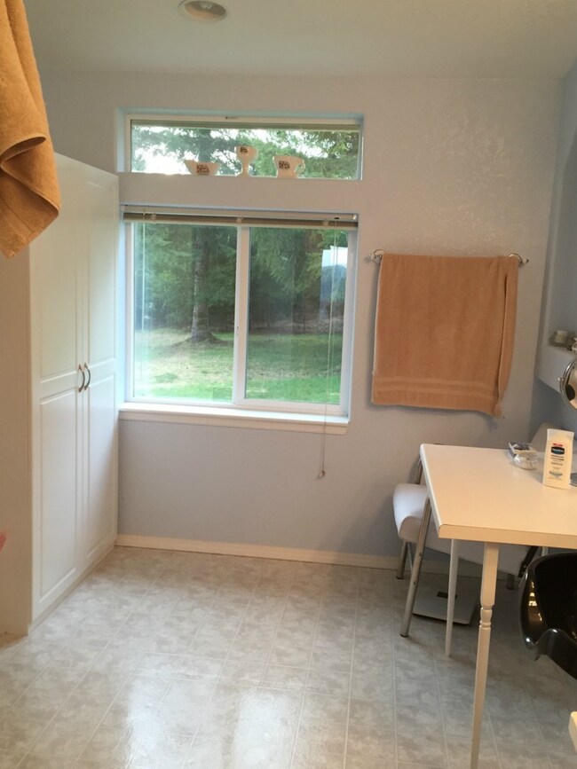 2120 Nelson Rd, Raymond, WA 98577 - photo 5