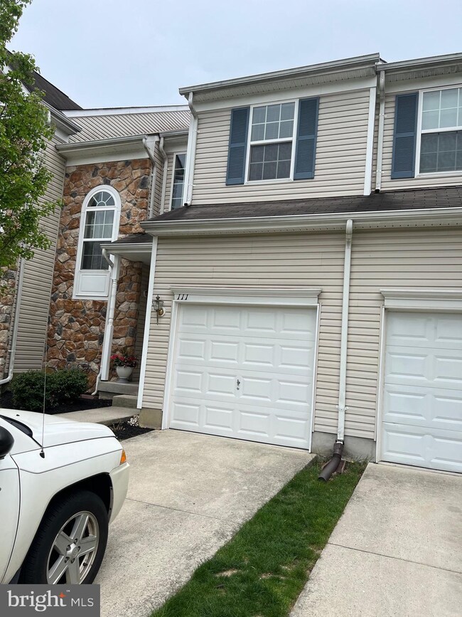 111 Cypress Ct, Woodbury, NJ 08096 - photo 2