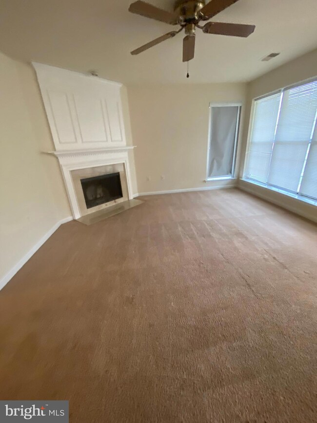 8141 Bayonet Way unit 101, Manassas, VA 20109 - photo 4