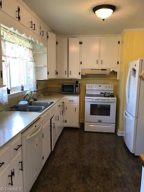 1431 Arrow Wood Rd, Asheboro, NC 27205 - photo 6