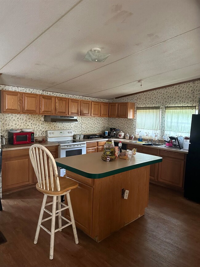 153 Russell Dr, Crawfordville, FL 32327 - photo 5