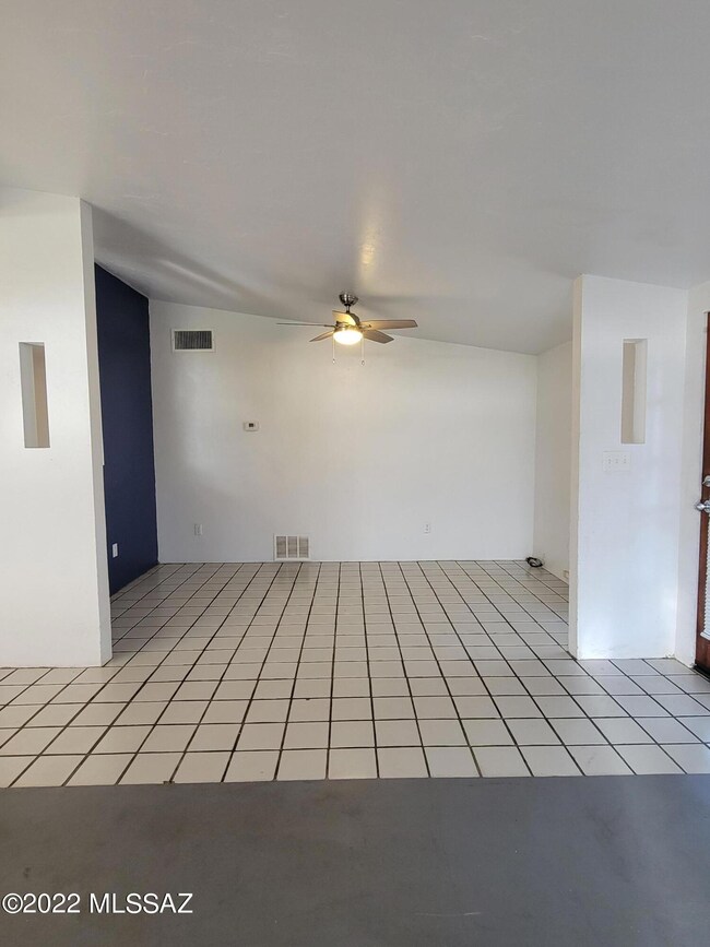 1905 E Lind Rd, Tucson, AZ 85719 - photo 6