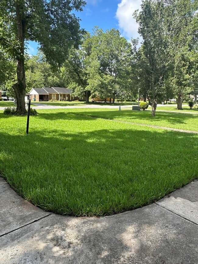 821 Community Ave, Albany, GA 31705 - photo 3