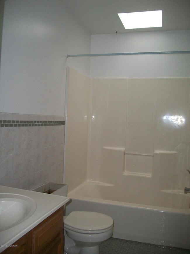 6577 Swarthmore Dr, Tobyhanna, PA 18466 - photo 6