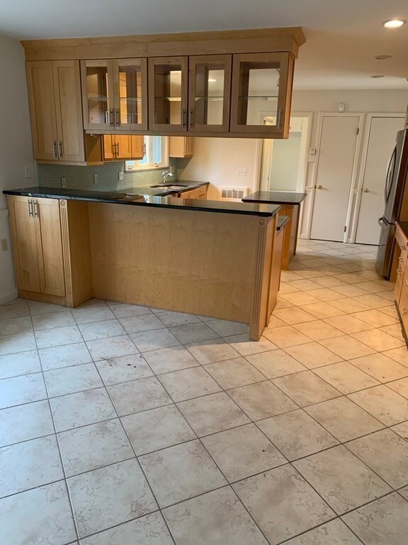 64 Brownell Ave, New Bedford, MA 02740 - photo 6