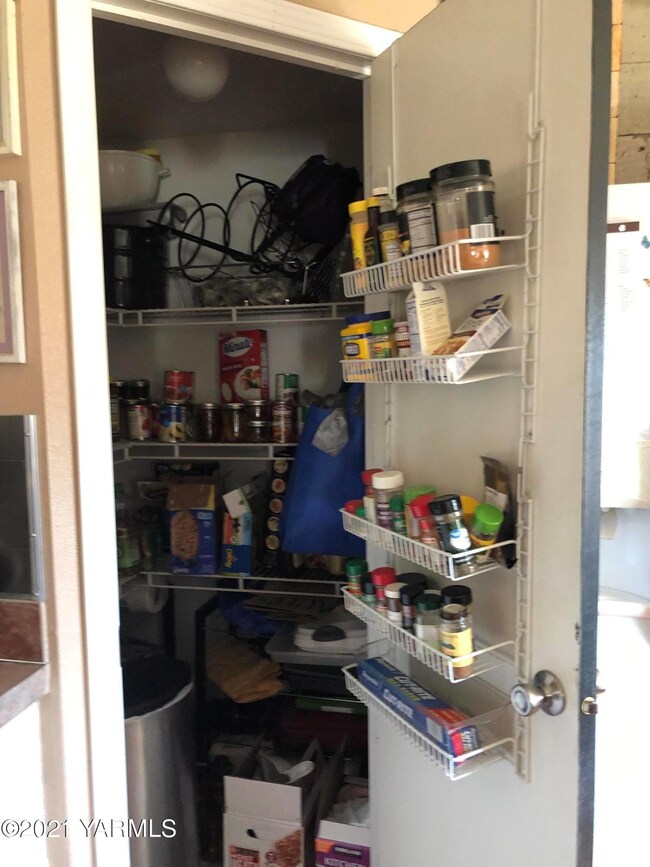 Pear pantry