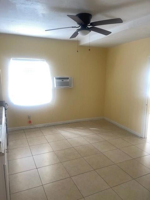 639 NE 125th St unit B, North Miami, FL 33161 - photo 3
