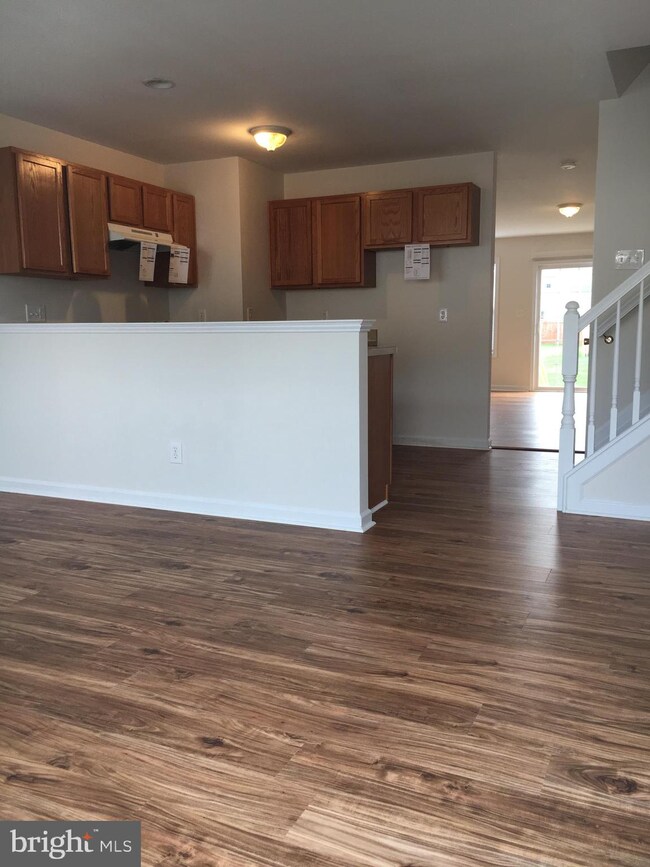 27 Creedmore Dr, Bunker Hill, WV 25413 - photo 2