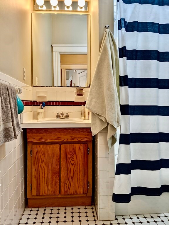 174 Winthrop Rd unit 1, Brookline, MA 02445 - photo 4